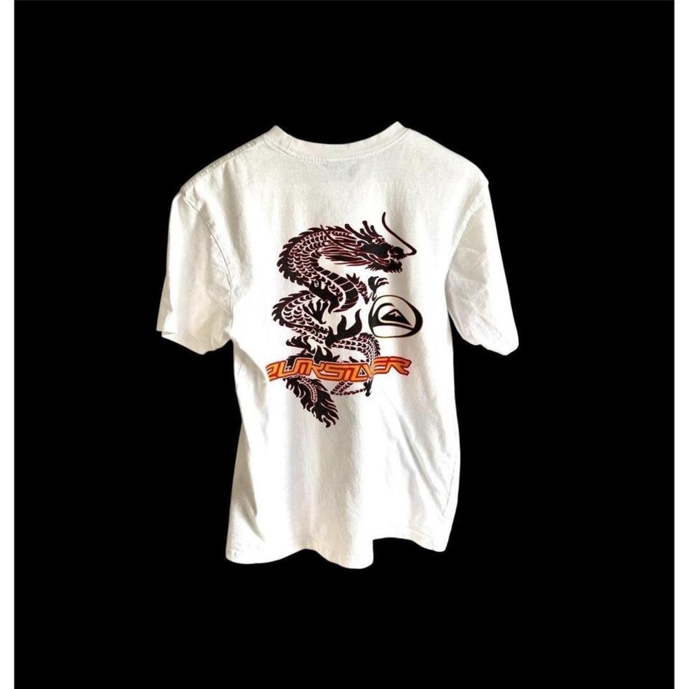 Vintage 2000’s Quiksilver T-Shirt Small White Distressed Surf Skate Dragon Y2K